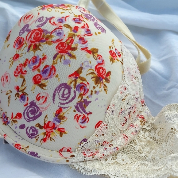 Victoria's Secret Dream Angel's Women's Cream Floral Push-up Bra - Picture 4 of 7